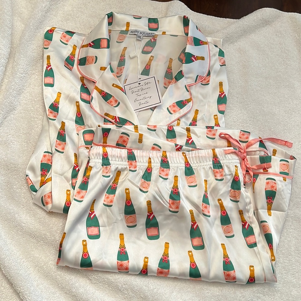 NWT Mary Square Luxury “Poppin’ Bottles!” Pajama Set
